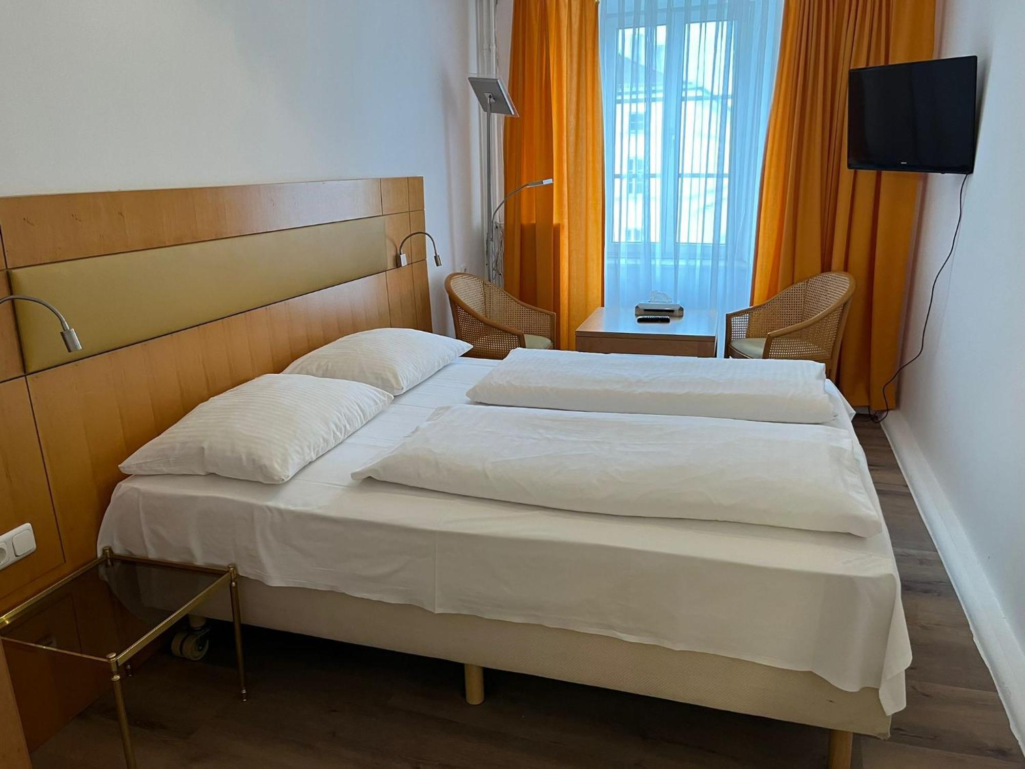 City Hotel Post 22 Браунау-ам-Инн Экстерьер фото